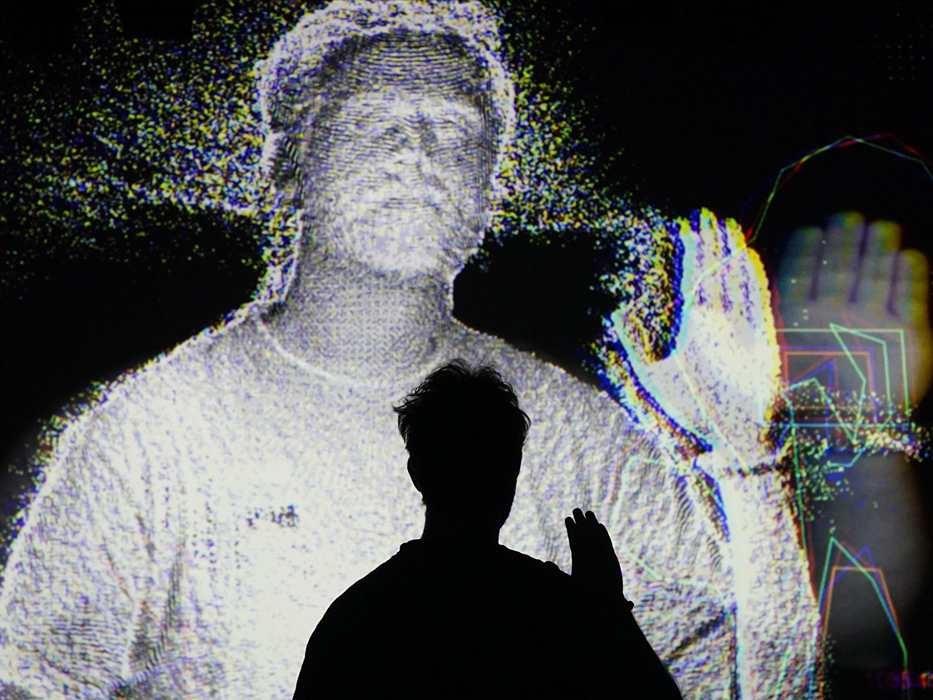 Feedback, Interactive Experience Touchdesigner and Kinect