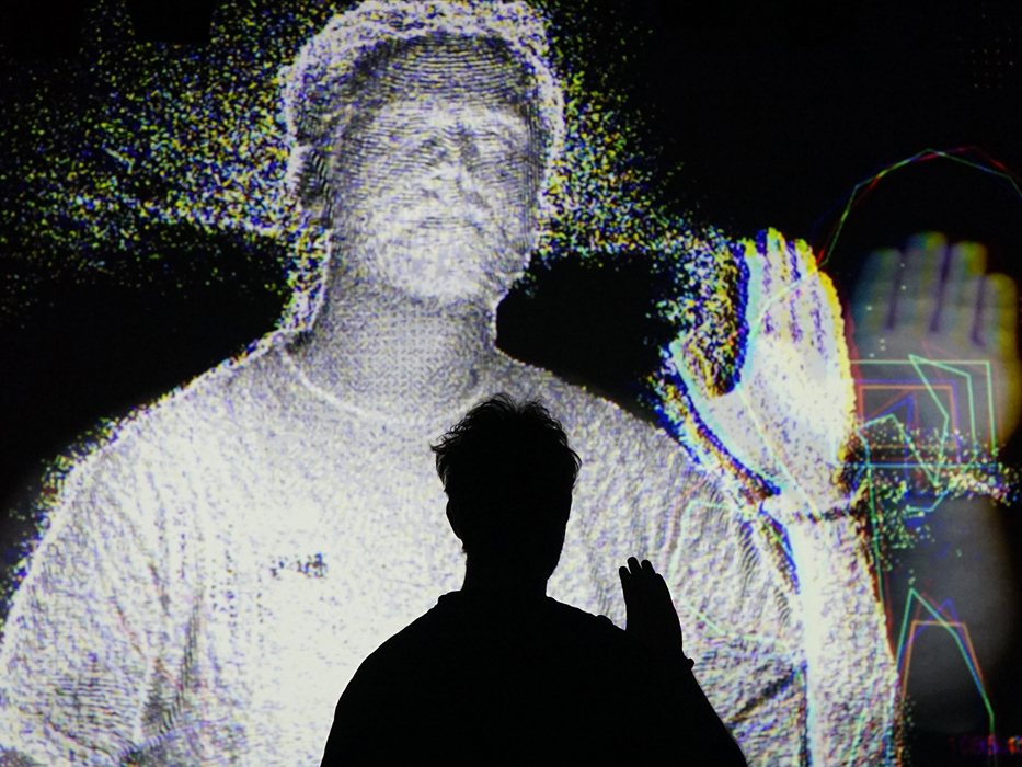 Feedback, Interactive Experience Touchdesigner and Kinect